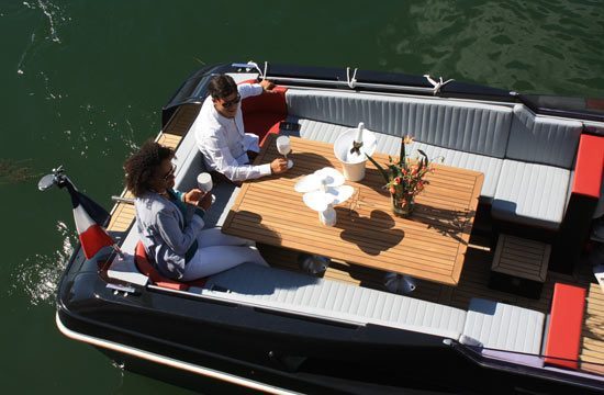 Le Black Swan est un yacht 100% électrique